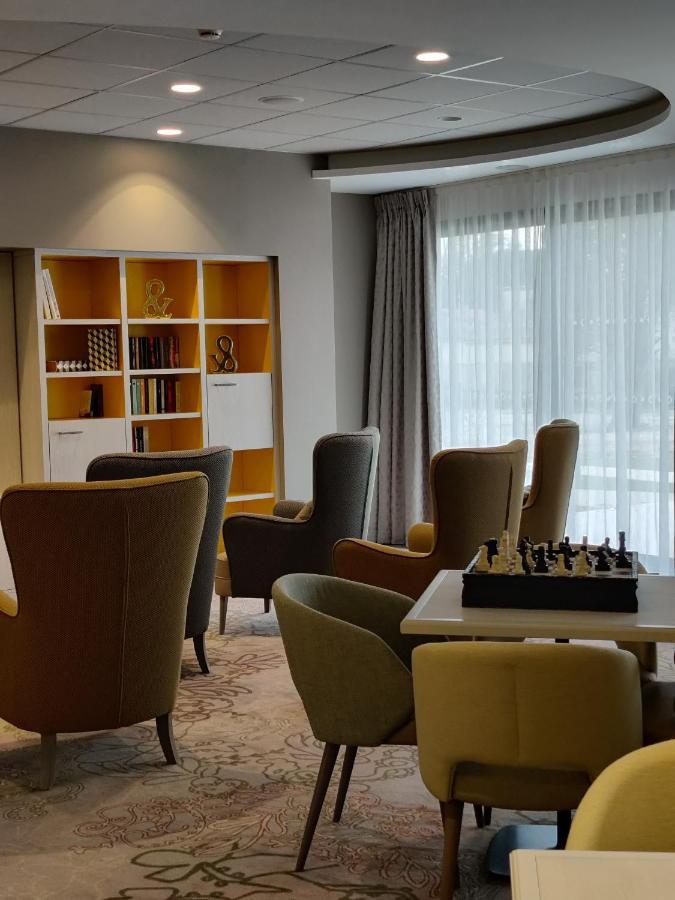 Residence Service Senior Domitys Les Alexis Montélimar Exteriör bild